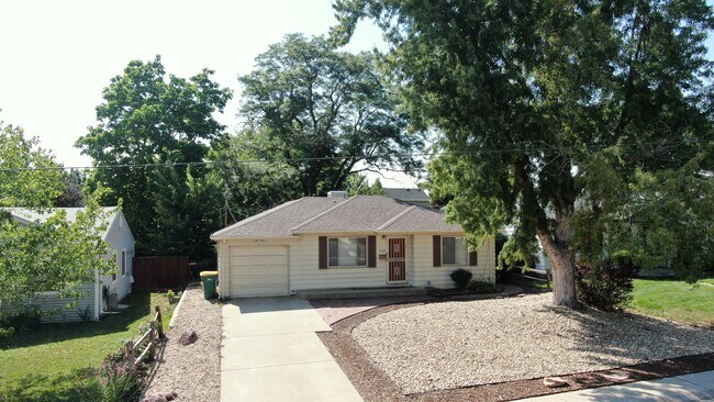 Building Photo - 2635 Fenton St