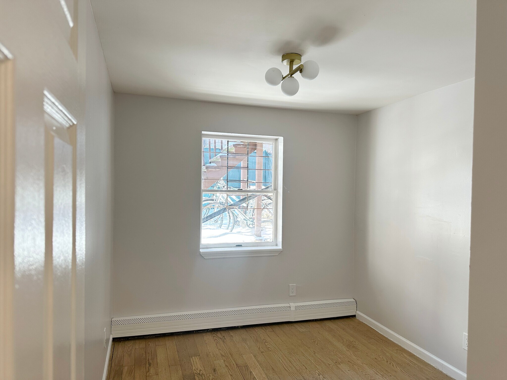 Building Photo - 16 Delaware Ave