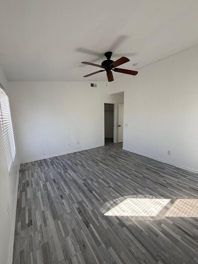 Building Photo - Spacious Beautiful Home with Private Patio