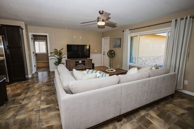 Building Photo - Your Year-Round Retreat in LHC!