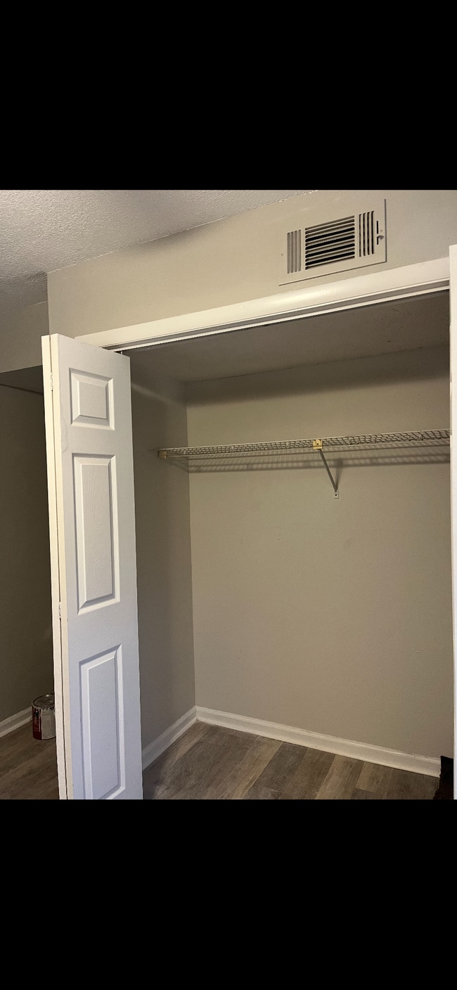 Building Photo - 253 Hayden Rd