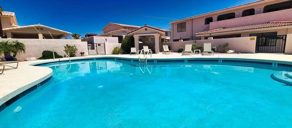 Pool - 2095 Mesquite Ave