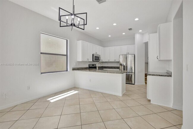Building Photo - 9135 SW 36th Mnr
