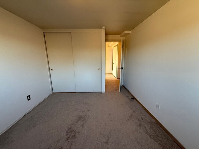 Building Photo - GOEL GUPTA