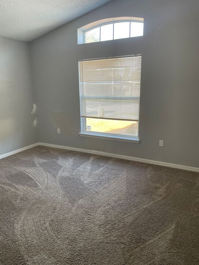 Building Photo - Quiet & Cozy Wesley Chapel Home with Great Yard – $1,850/mo