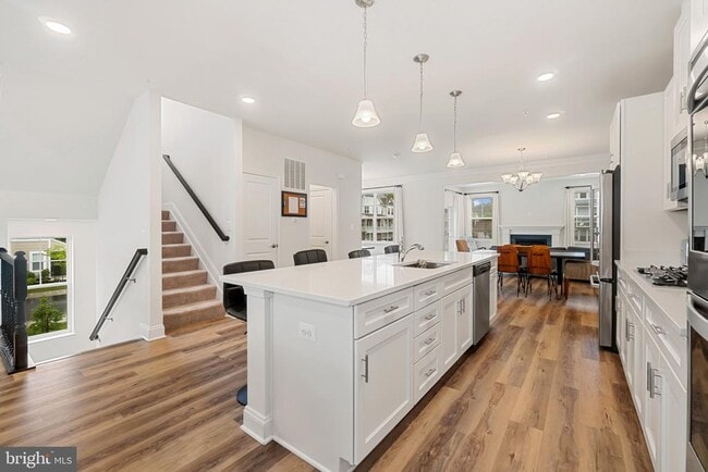 Building Photo - 12 Greensborough Rd