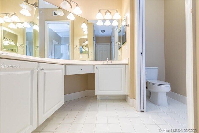 Building Photo - 3600 Oaks Clubhouse Dr