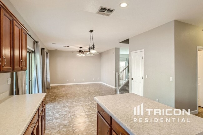 Building Photo - 8948 E Pampa Ave