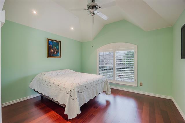 Building Photo - 808 Sabona Dr