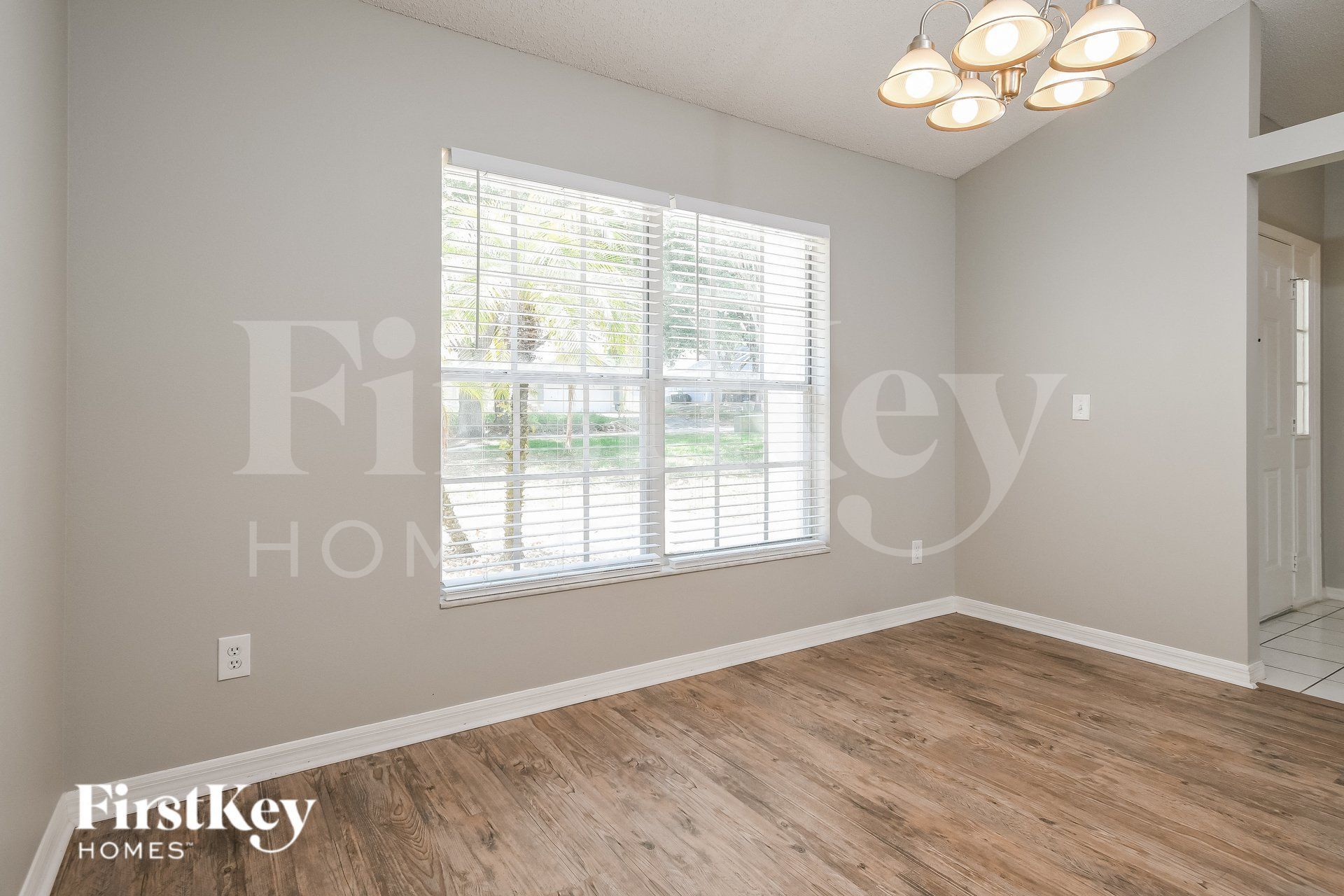 Building Photo - 1254 Kenworth Dr