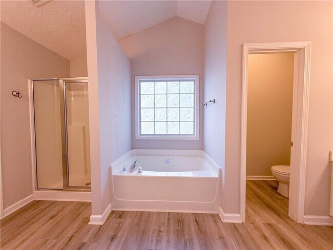 Building Photo - 2959 Belfaire Crest Ct