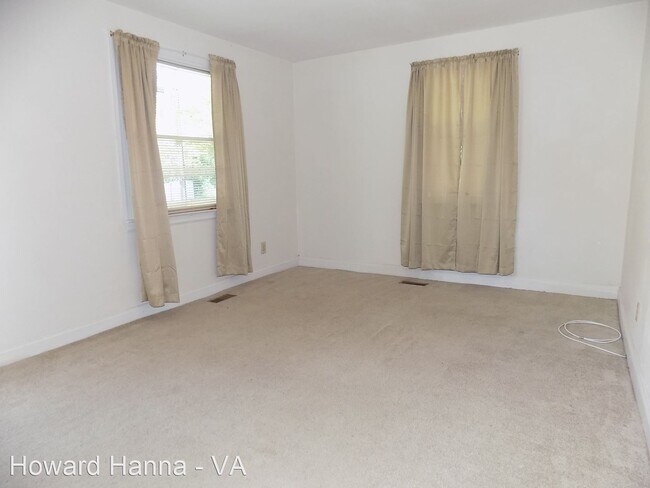 Building Photo - 2 br, 1 bath House - 28 Gilbert Street East