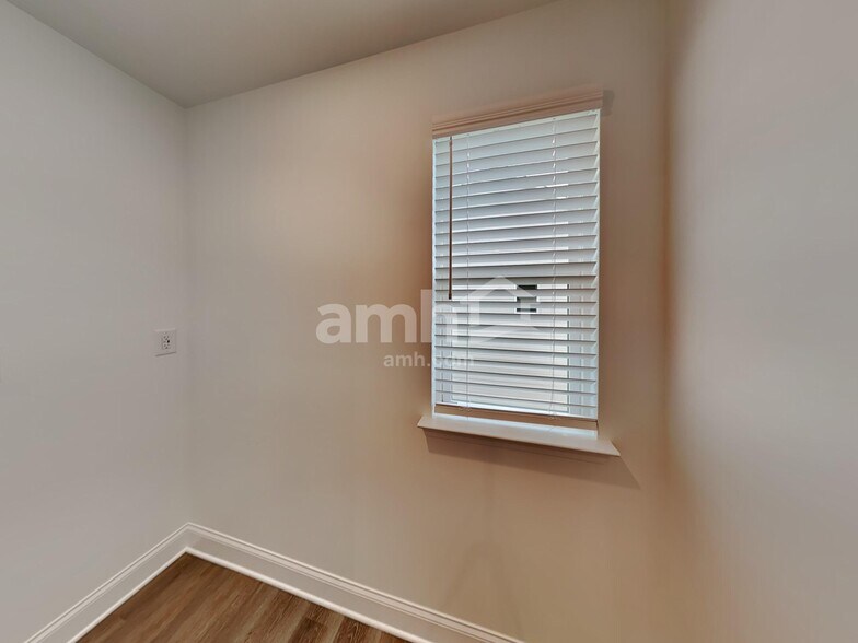 Building Photo - 625 Smt Vw Ln