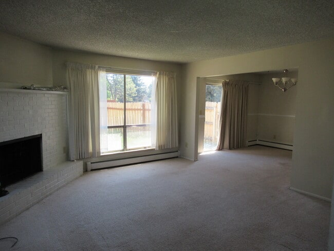 Building Photo - 71 Old Broadmoor Rd
