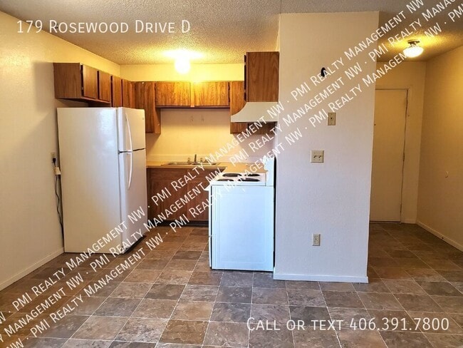 Building Photo - 179 Rosewood Dr