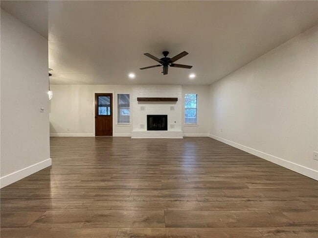 Building Photo - 4003 Holt Ave