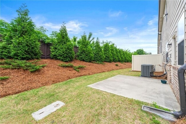Building Photo - 2170 Trelipe Dr