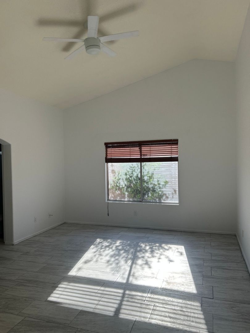 Building Photo - 7277 W Maple Ridge Dr