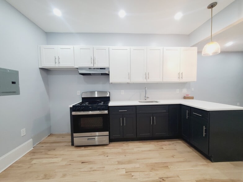 81 Bostwick Ave 2R - 76A Bostwick Ave