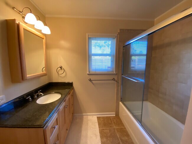 Building Photo - 16388 Los Gatos Almaden Rd