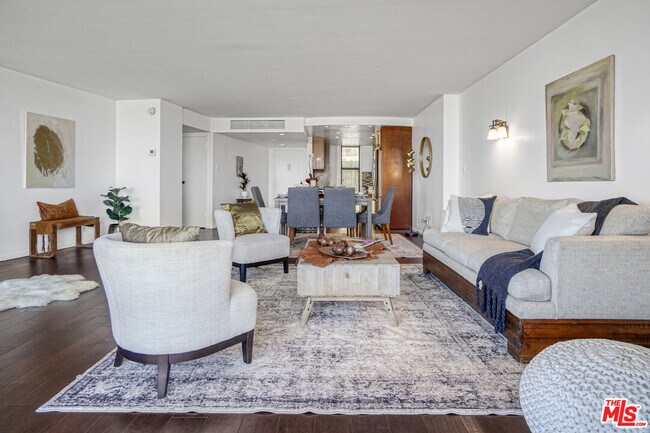 Building Photo - 4316 Marina City Dr