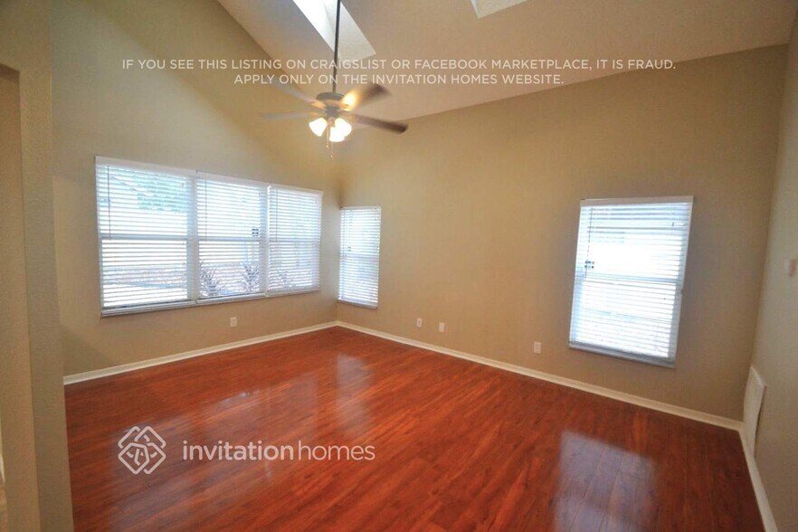 Building Photo - 2404 Needham Dr