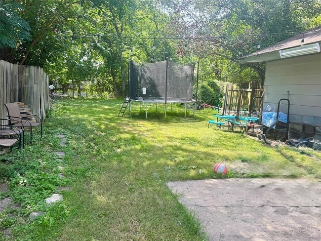 Building Photo - 10613 Golden Quail Dr