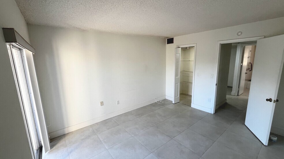 Building Photo - 7745 SW 86th St