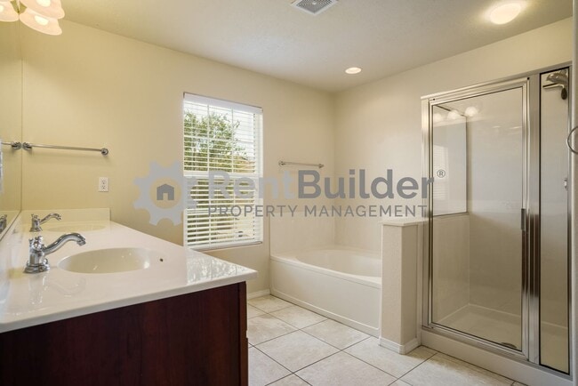 Building Photo - CALL US TODAY AT (505) 808-6467 TO SCHEDUL...