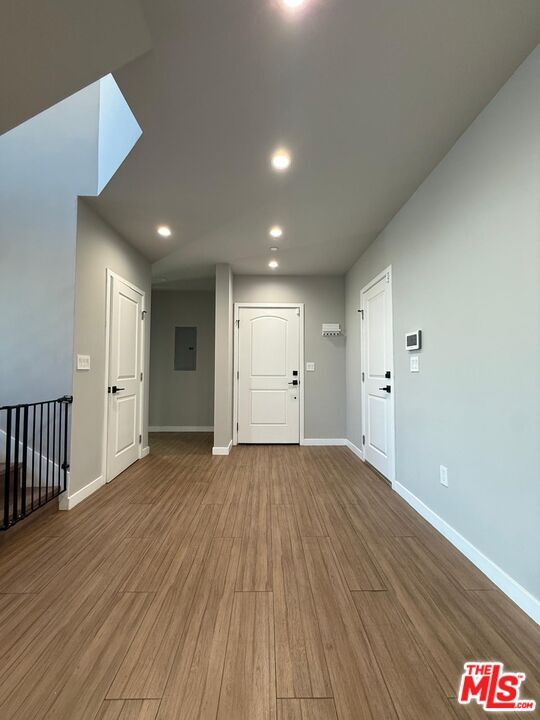 Building Photo - 9904 Laurel Canyon Blvd