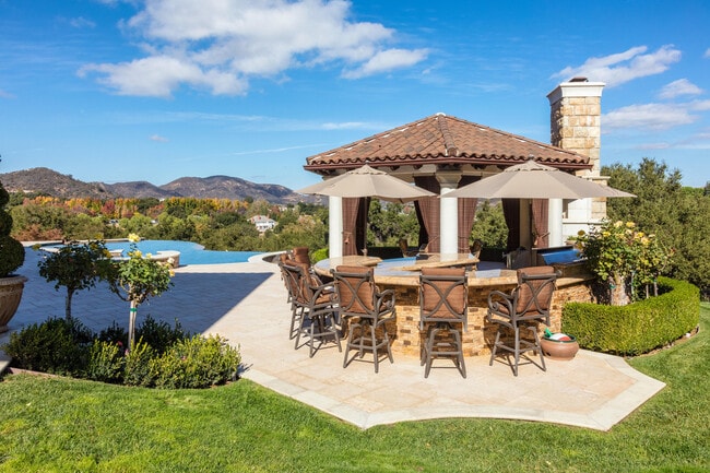 Building Photo - 2705 Elderoak Rd