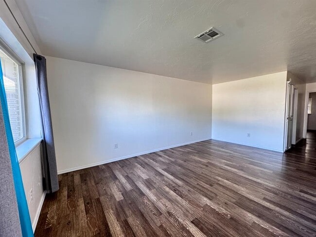 Building Photo - 122 N Blackwelder Ave
