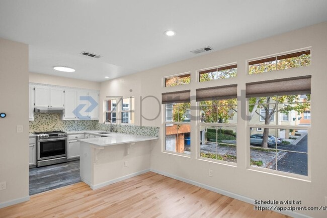 Building Photo - 3583 Madison Common