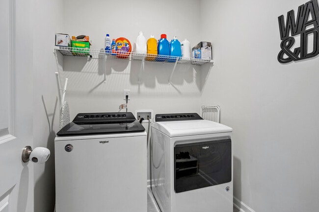 Building Photo - 68 Black Crk Dr