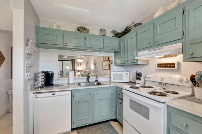 Building Photo - 7202 Golf Colony Ct