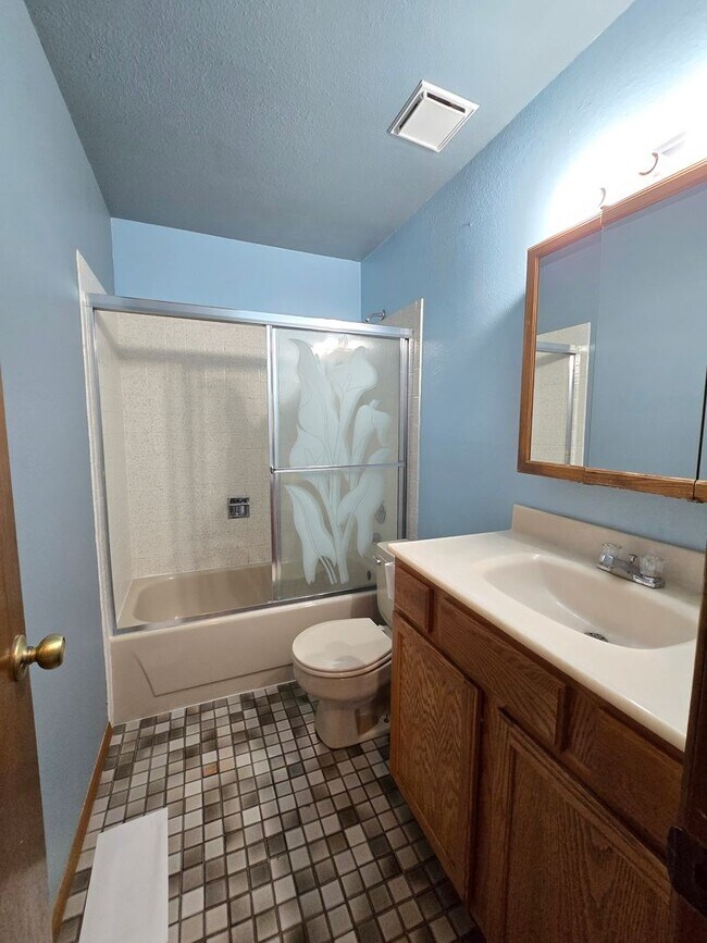 Building Photo - First Floor One Bedroom Condo in Lafayette, CO!