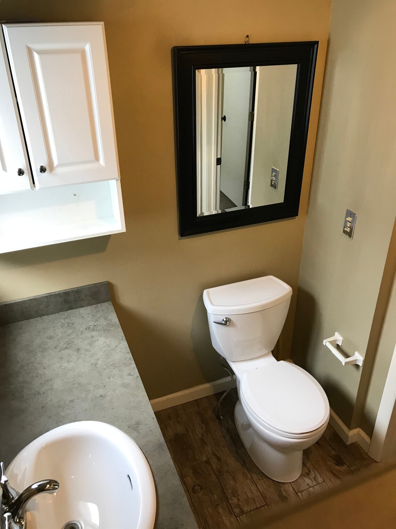 Building Photo - 1947 E 120th St