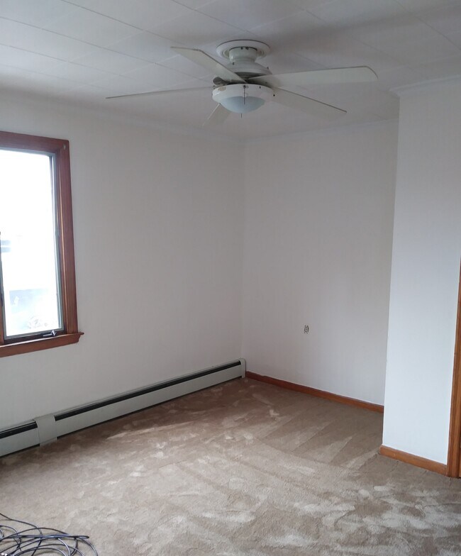 BEDROOM - 511 Hickory St