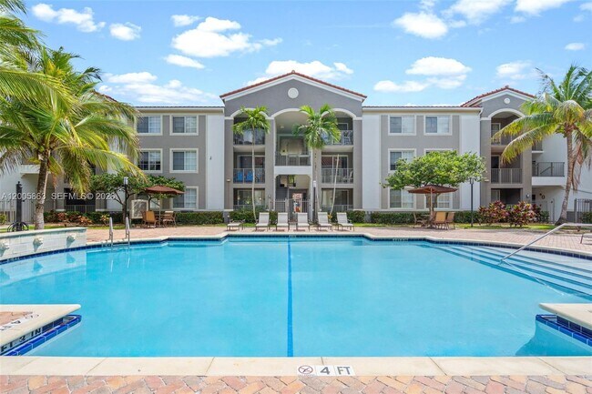 Building Photo - 6841 SW 44th St