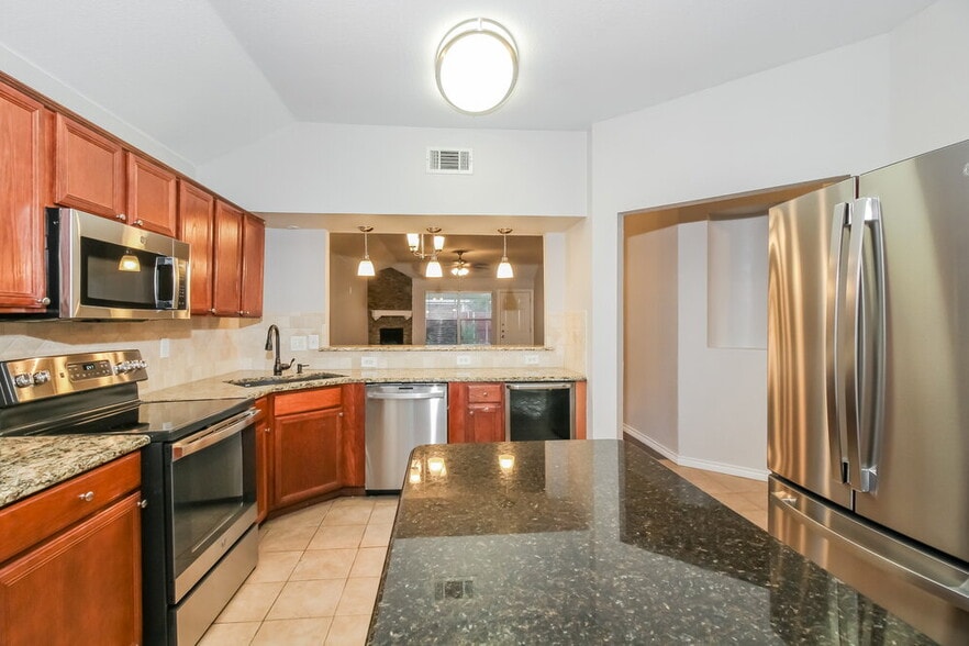 Building Photo - 745 Poncho Ln