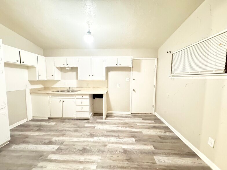 Building Photo - 616 NW 92nd St