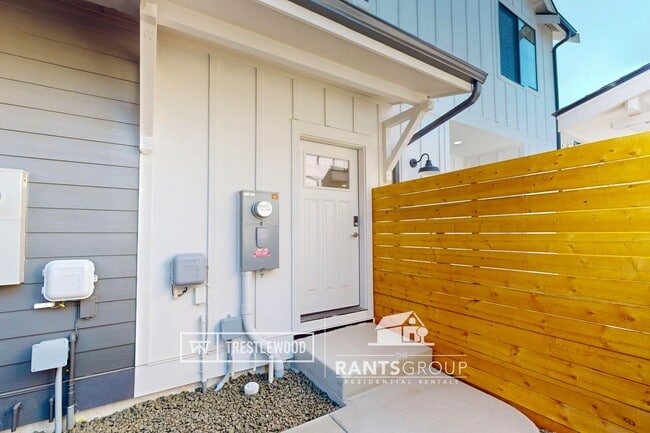 Building Photo - Modern New Home in Trestlewood – Where Comfort Meets Community!