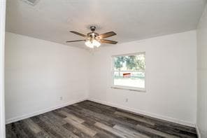 Building Photo - Recently updated, custom 3/2/2 on fenced corner lot in Inverness, $1900/mo!