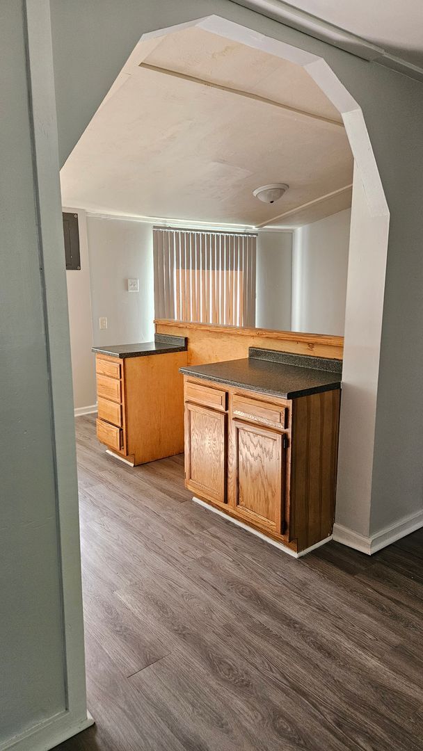 Building Photo - 2717 S Villa Dr