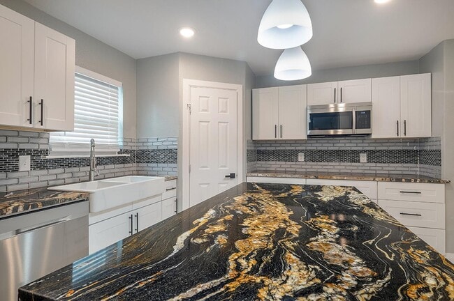 Building Photo - 3144 Catamore Ln