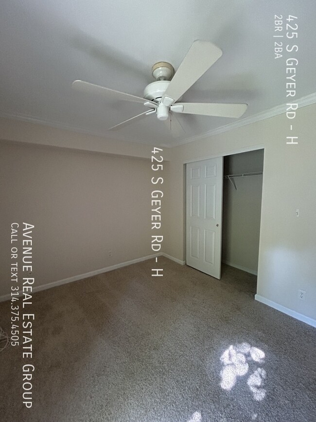 Building Photo - Minutes from Downtown Kirkwood