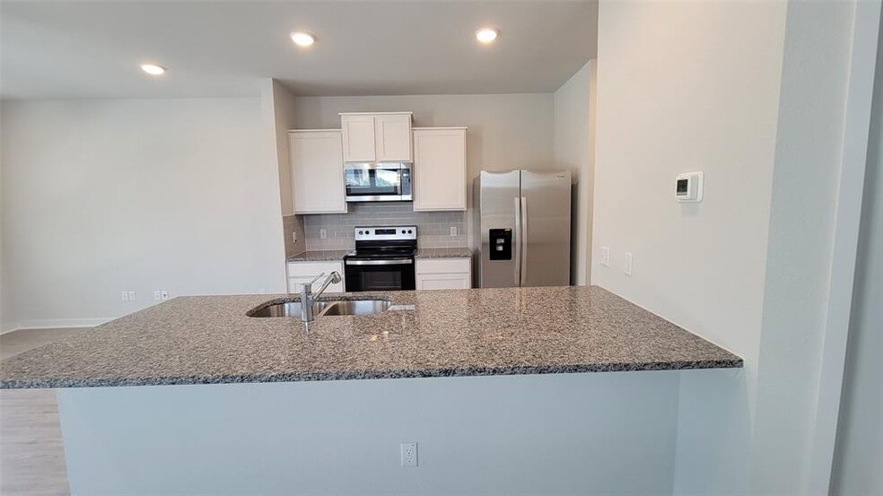 Building Photo - 605 W South St