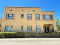 Building Photo - 545 E Willetta St