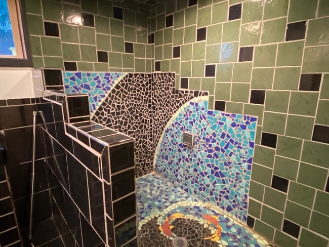 Building Photo - 4 bed 2 bath home in NE Portland for Rent