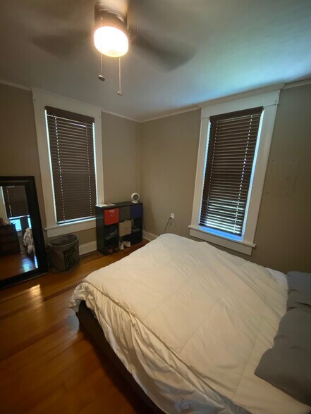 Bedroom - 1310 N Clay Ave